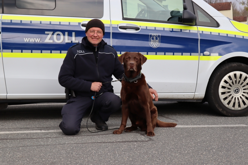 drogenspuerhund zoll selb 0725