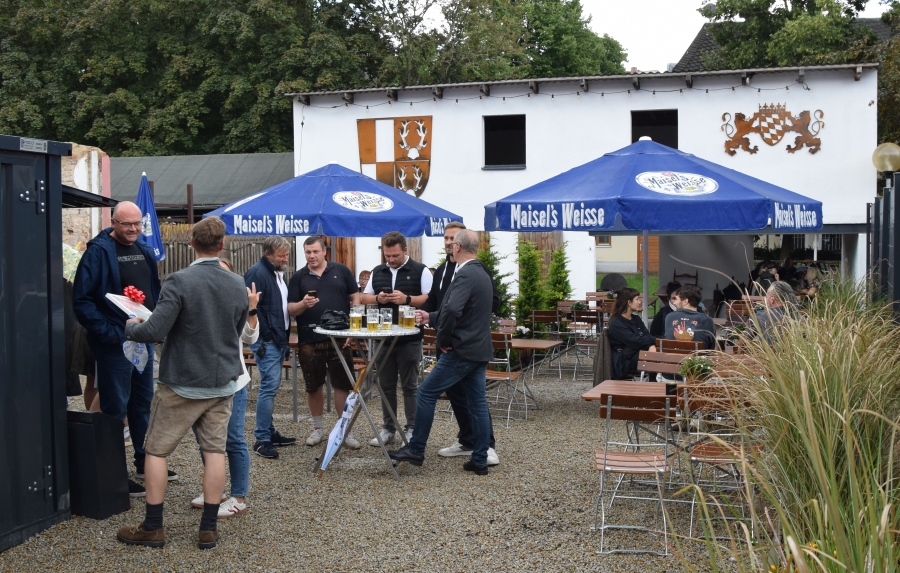 jaylo biergarten selb 08252